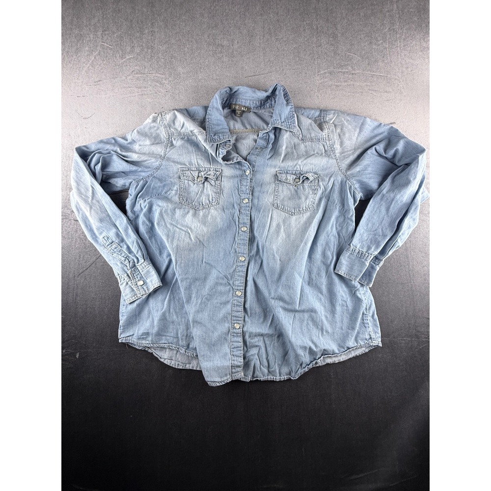 Roz & Ali Womens 1X Light Wash Blue Denim Button Up Long Sleeve Shirt Cotton